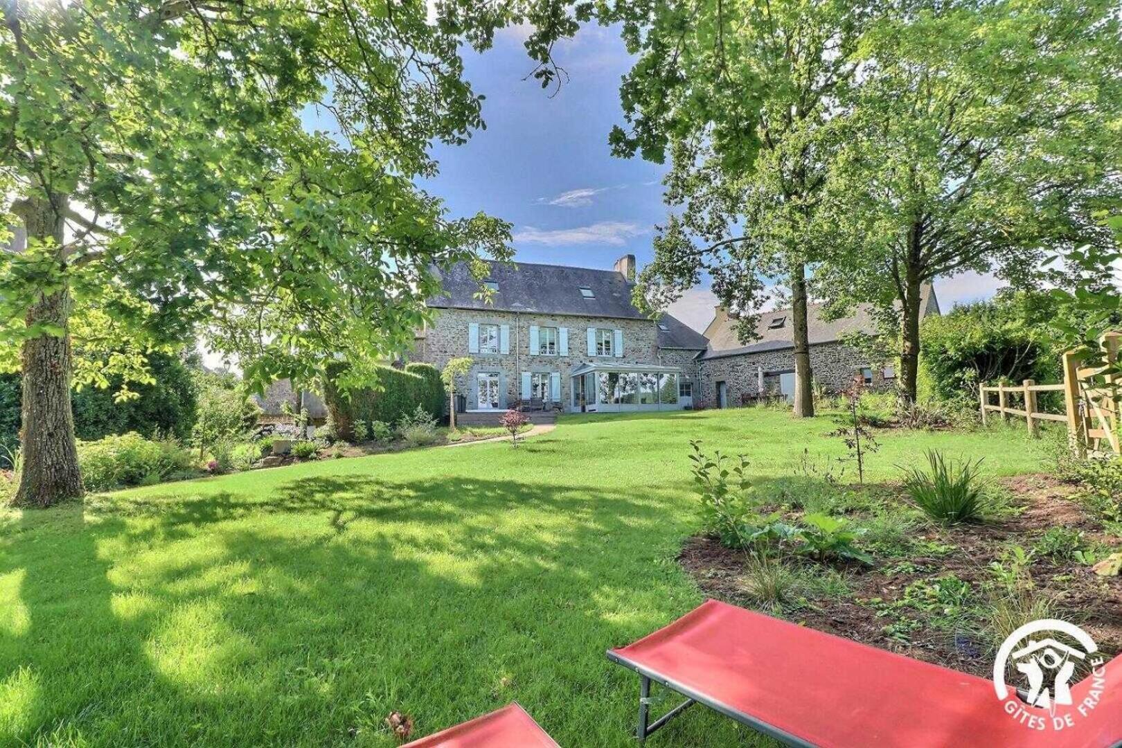 Le Jardin De Quercus Bazouges-la-Pérouse Exterior foto